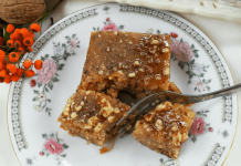 MAKEDONSKI KOLAČ DOK GA PEČETE CIJELA KUĆA MIRIŠE A O UKUSU DA NEPRIČAM PROBAJTE I UVJERITE SE…