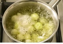 “0V0 JE MENI SPASIL0 ŽIV0T”: Žena (75) podijelila SV0J recept za smanjenje šećera u krvi za 1O dana