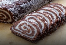 Sirova rolada sastavljena od plazma keksa i kokosa.