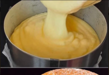 KOLAČ OD SAMO 3 SASTOJKA: Punih 10 godina OVO je najpopularniji recept na internetu, a razlog je FANTASTIČAN