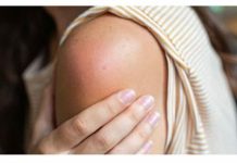 BOL U RAMENU MOŽE DA BUDE SIMPTOM OZBILJNE BOLESTI: Ako imate iove tegobe, obavezno kod ljekara