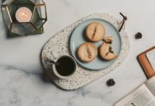 BRZI I JEDNOSTAVNI KEKSI SA KISELOM PAVLAKOM 🍪 – PRAVI SE ZA MINUTE, SA MINIMALNIM SASTOJCIIMA I SAVRŠENI SVAKI PUT!