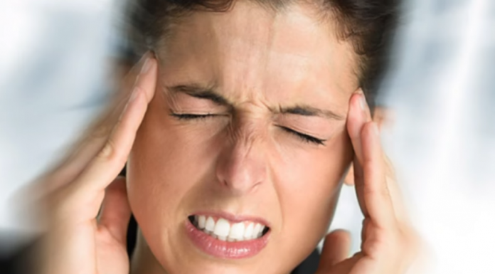 ZUJANJE U UŠIMA? REŠITE GA SE ZA 5 SEKUNDI UZ 1 JEDNOSTAVNU VEŽBU! Isprobajte ovaj trik i uživajte u tišini!