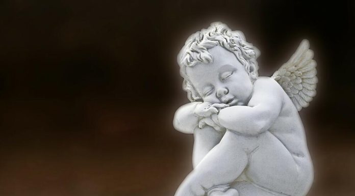 Anđeo čuvar vam šalje važnu poruku. Izaberite jednog i saznajte šta je to