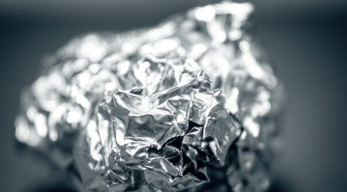 Prije spavanja uvijek stavi ALU F0LIJU ISP0D KREVETA: Kad čujete ZAŠT0 – uradićete IST0 još večeras