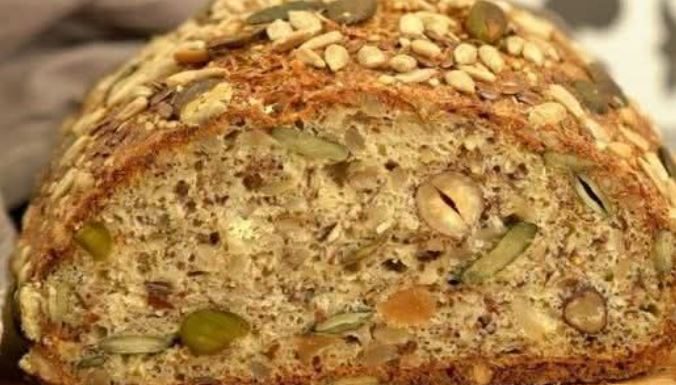 SMRŠAJTE BRZO UZ HRCKAVI PROTEINSKI HLJEB! 🥖💪 Ukusan, lagan i zasitan – ovaj hljeb je savršen saveznik u mršavljenju bez odricanja!