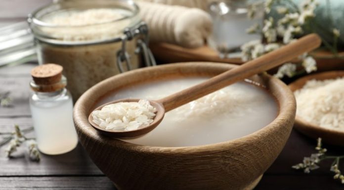 Više ne kuvam pirinač u vodi, ovo je savršeno: Jedan trik kuvara i nikada niste jeli bolji prilog – PREPORUČITE SVIMA!