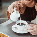 Lekovi koji nikako ne smeju da se piju uz kafu: Ovih 12 terapija ne uzumajte uz šoljicu kafe i evo koje su posledice