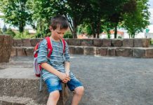 Kad je ostao bez majke trpeo poniženja i od učiteljice: Godinama kasnije gorko zažalila nakon što joj je stiglo pismo…