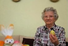 BAKA (85) SVAKI DAN JEDE 2 KAŠIKE OVE SMJESE: Nikad nije imala visok pritisak i holesterol! (RECEPT)