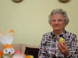 BAKA (85) SVAKI DAN JEDE 2 KAŠIKE OVE SMJESE: Nikad nije imala visok pritisak i holesterol! (RECEPT)