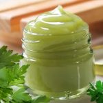 MOJA BAKA IZGLEDA 10 GODINA MLAĐE UZ OVU KREMU