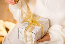 POKLONE OD OVIH LJUDI TREBA ODMAH BACITI ILI SPALITI: Nikako ih ne unosite u kuću