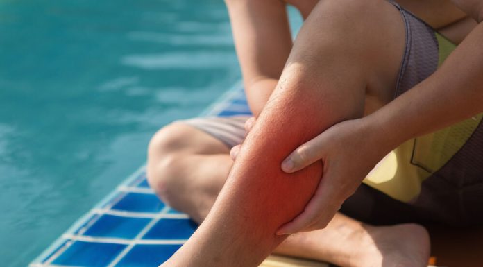 Kada vas uhvati grč u nozi, važno je da odmah uradite 1 stvar – bol će momentalno nestati