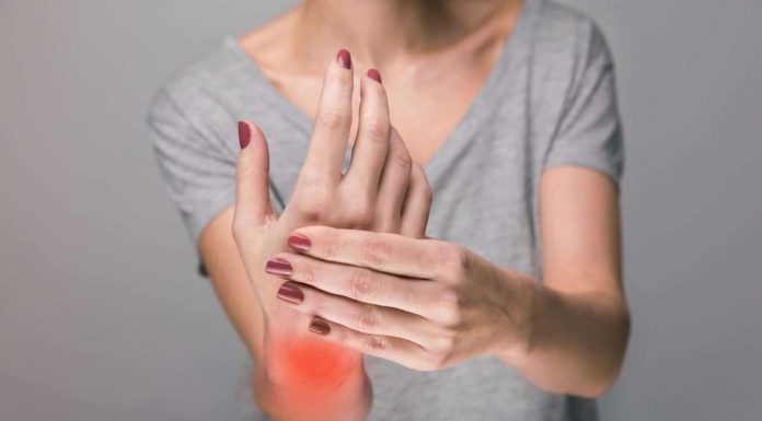 ŽENA PODIJELILA RECEPT: “Uz pomoć ovoga sam izliječila REUMU i trnjenje ruku!