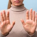 OBAVEZNO OBRATITE PAŽNJU: Ako vam trnu prsti, to može da znači nekoliko stvari, a ovo je uzrok