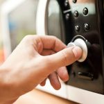 Nikada ne podgrijavajte ove 3 namirnice: Otrov su za jetru, a mnogi ih redovno čuvaju za sutradan