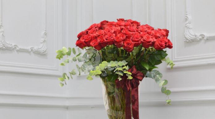 Cvijeće u vazi neće uvenuti mjesec dana! Cvjećarka otkrila trik koji koristi za svježinu