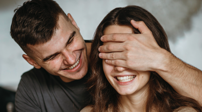 Ako te muškarac OVAKO GLEDA, voljet ćete do kraja života: PSIHOLOG VLADETA JEROTIĆ otkriva kako muškarac gleda ženu koju voli