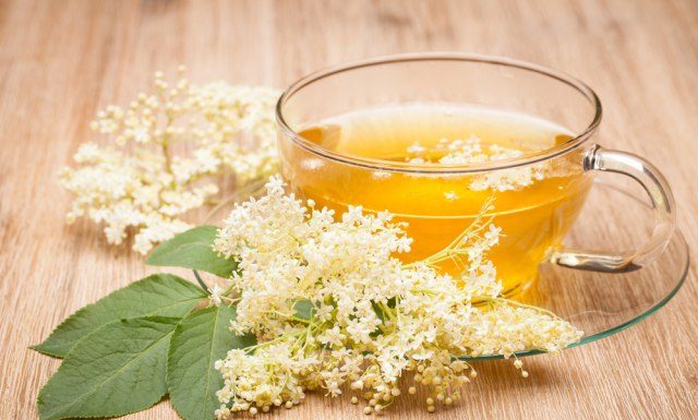 NAJBOLJI ČAJ ZA JUTRO, OBAVEZAN JE ZIMI: Travar Momčilo Otkrio – Spas Je Kod KAŠLJA I PREHLADE