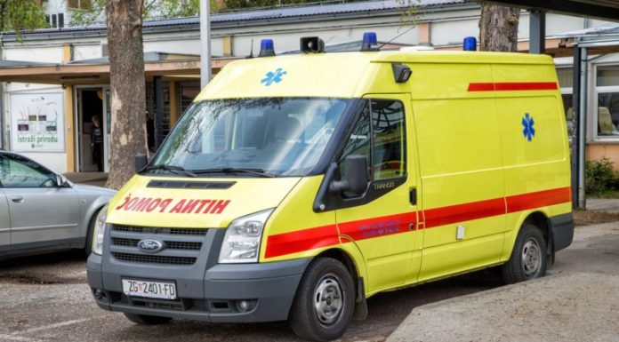 Tragedija: Majka i dvoje djece umrlo nakon što su pojeli ovo – ako imate u svojoj kući, odmah bacite!