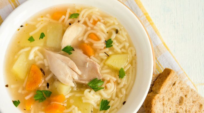 Pileća supa postala hit u svijetu u borbi sa prehladom: Naše bake su oduvijek znale, samo jedan sastojak je ključan u ovom jelu