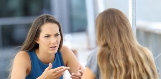 KADA JE NEKO NEVIĐENO BEZOBRAZAN ILI NEPRIJATAN PREMA VAMA SAMO MU RECITE OVE 3 RIJEČI: Odmah ćete ga postaviti na mjesto