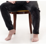 Šta znači ako osoba stalno ‘CUPKA’ nogom, prema psihologiji?