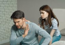 OVAKO SE MUŠKARAC PONAŠA PRE PREVARE: Otvorite širom oči, ODAĆE ga ovih 7 STVARI