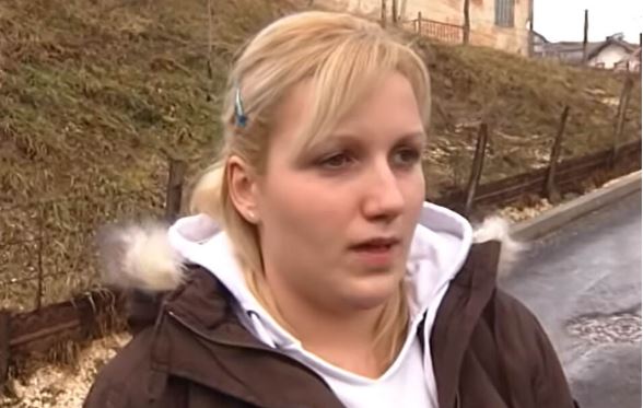 Srpski vojnik pronašao bebu u spaljenoj kući: 16 godina kasnije svoje ime zatekla na spomeniku nestalih tokom rata u BiH
