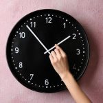 Sat pomjeramo najranije u posljednjih 11 godina: Evo kog datuma vraćamo kazaljke i spavamo duže