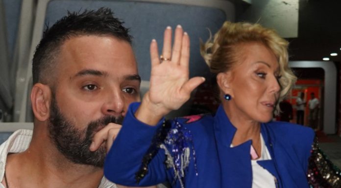 “Zorica je majka, a Brena je..”Filip Živojinović gestom otkrio šta misli o maćehi, ona prolila gorke suze