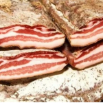 Da li je slanina stvarno štetna za nas: Iznenadićete se kada čujete kako utiče na vaše zdravlje, obavezno pročitajte!