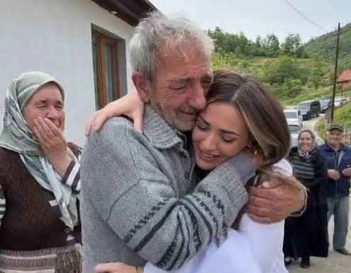 Prodao posljednju zemlju da školuje kćerku, a jedanaest godina kasnije cijelo selo svjedočilo njegovoj najvećoj nagradi