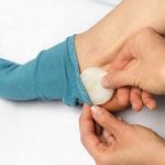 Stavite crni i bijeli luk u čarape i prespavajte u njima: Preporodiće vam tijelo, pogledajte i kako